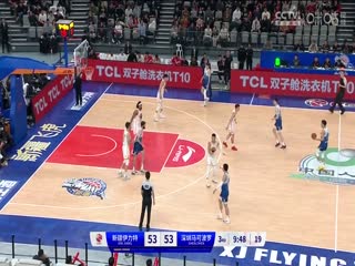 日韩女主踩踏调教直播