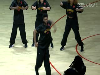 人妻喂奶黑人视频在线